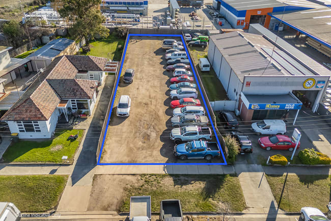 215 Lexton Street Wendouree VIC 3355 215 Lexton Street Wendouree VIC 3355