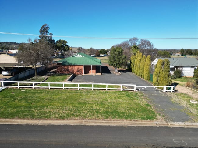 3A Charles Street Wellington NSW 2820 3A Charles Street Wellington NSW 2820