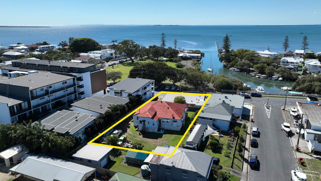 17 Fox Street Wynnum QLD 4178 17 Fox Street Wynnum QLD 4178