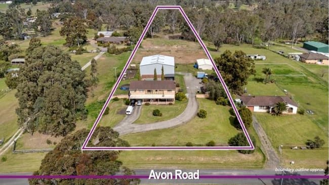 Whole/125 Avon Road Bringelly NSW 2556