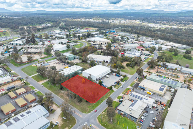 40 Catherine Crescent Lavington NSW 2641