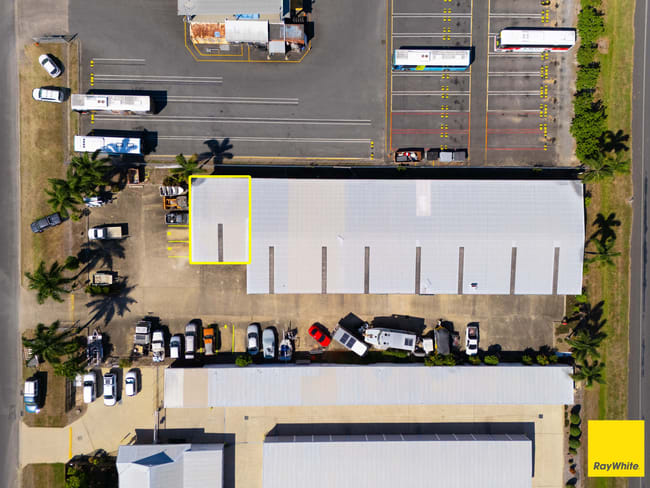 8/5-7 Mac Peak Crescent Smithfield QLD 4878 8/5-7 Mac Peak Crescent Smithfield QLD 4878