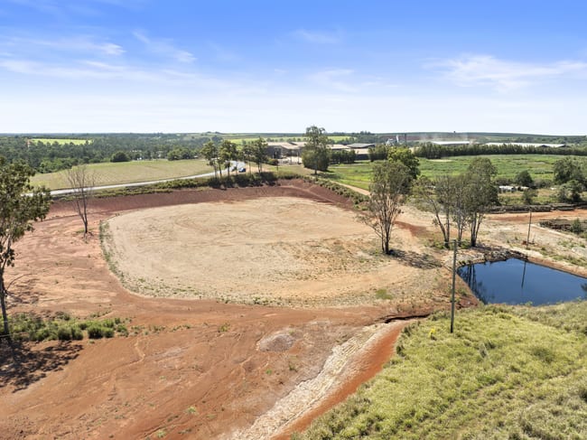 297 Kevin Livingston Drive Isis Central QLD 4660 297 Kevin Livingston Drive Isis Central QLD 4660