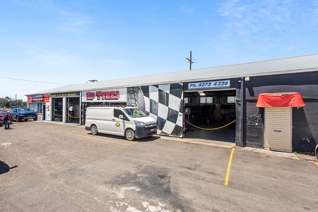 235-241 Princes Highway Unanderra NSW 2526