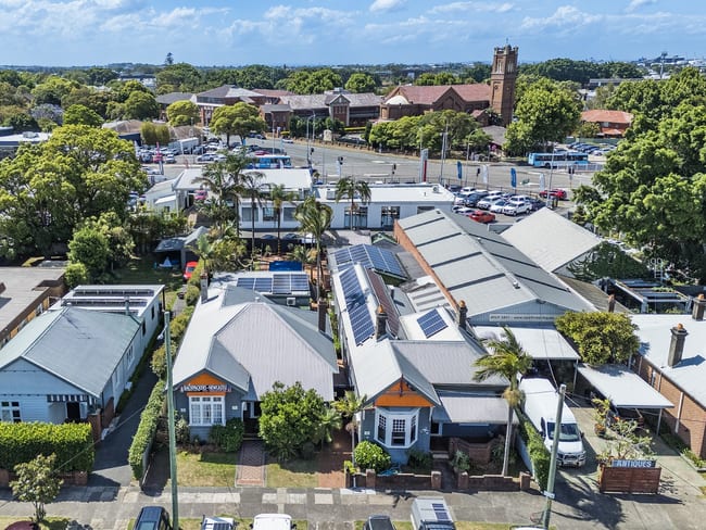 42-44 Dennison St Hamilton East NSW 2303 42-44 Dennison St Hamilton East NSW 2303