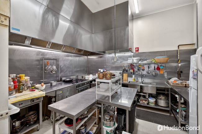 11 Essex Road Mount Waverley VIC 3149 11 Essex Road Mount Waverley VIC 3149
