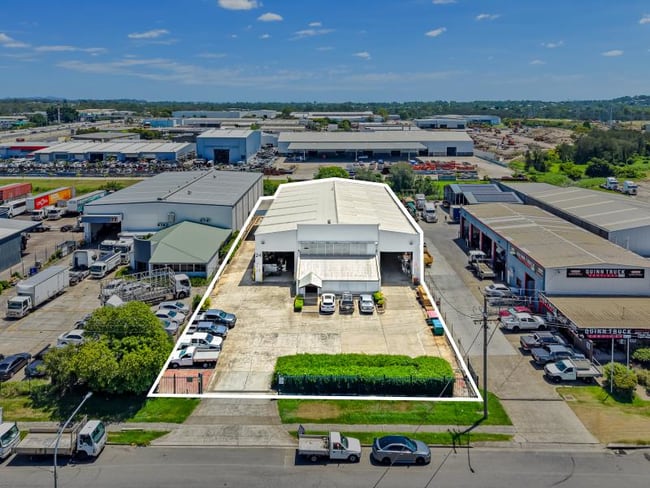 24 Suscatand Street Rocklea QLD 4106