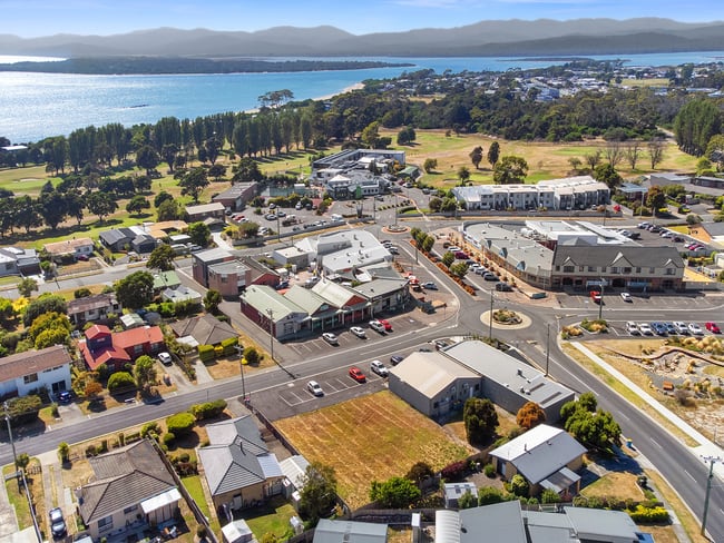 3 & 5 Quinlan Crescent Shearwater TAS 7307