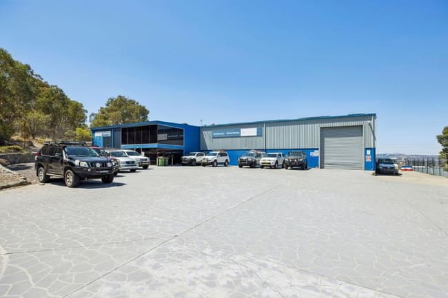 4 Dominion Place Queanbeyan East NSW 2620