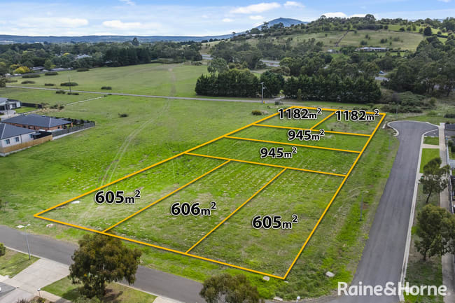 17 Mckim Road Gisborne VIC 3437 17 Mckim Road Gisborne VIC 3437