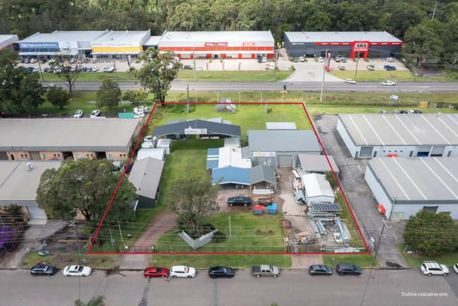 10 Bowen Crescent West Gosford NSW 2250 10 Bowen Crescent West Gosford NSW 2250