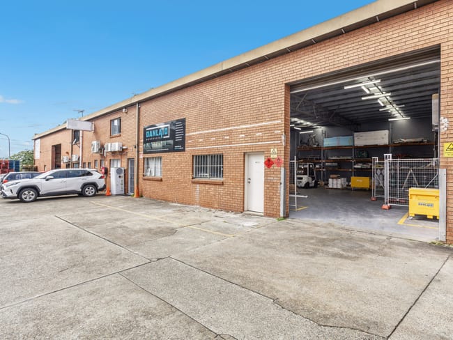 2/80 Hassall Street Wetherill Park NSW 2164