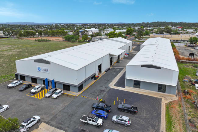 25 & 25A Matthews Street Parkes NSW 2870 25 & 25A Matthews Street Parkes NSW 2870
