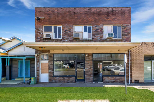 33 Veronica Street Cardiff NSW 2285 33 Veronica Street Cardiff NSW 2285