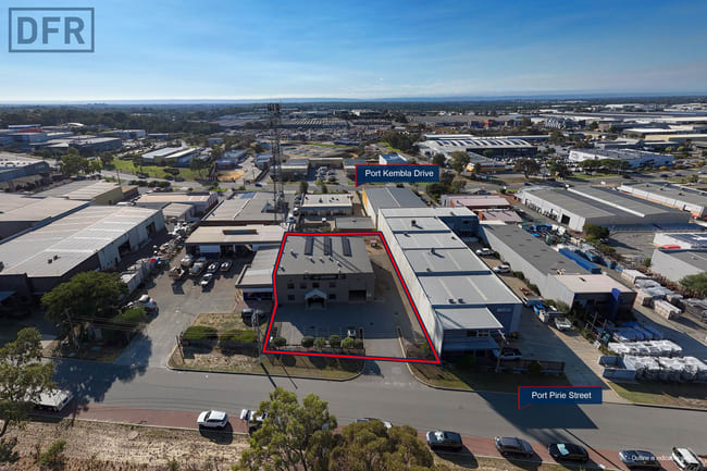 15 Port Pirie Street Bibra Lake WA 6163 15 Port Pirie Street Bibra Lake WA 6163