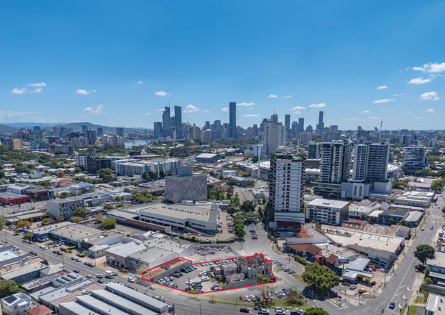 93 Logan Road Woolloongabba QLD 4102 93 Logan Road Woolloongabba QLD 4102