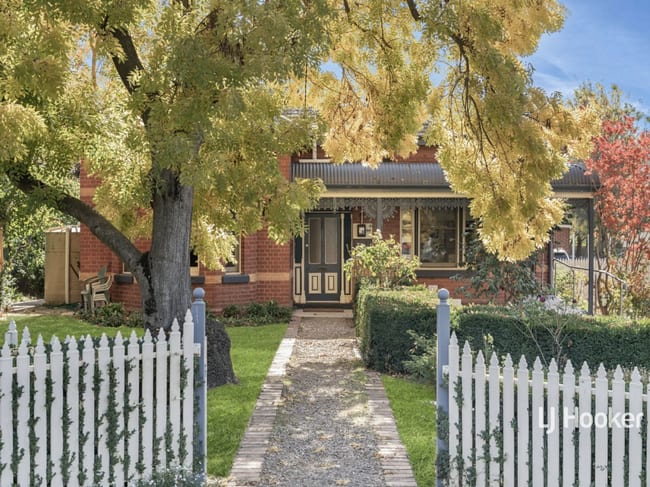 107 High Street Broadford VIC 3658 107 High Street Broadford VIC 3658