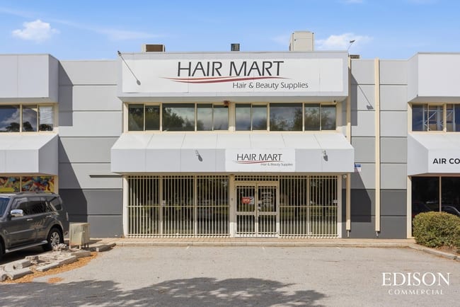 2/5 Sorbonne Crescent Canning Vale WA 6155