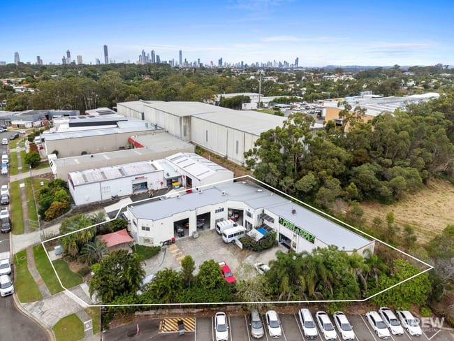 16 Commercial Drive Ashmore QLD 4214 16 Commercial Drive Ashmore QLD 4214