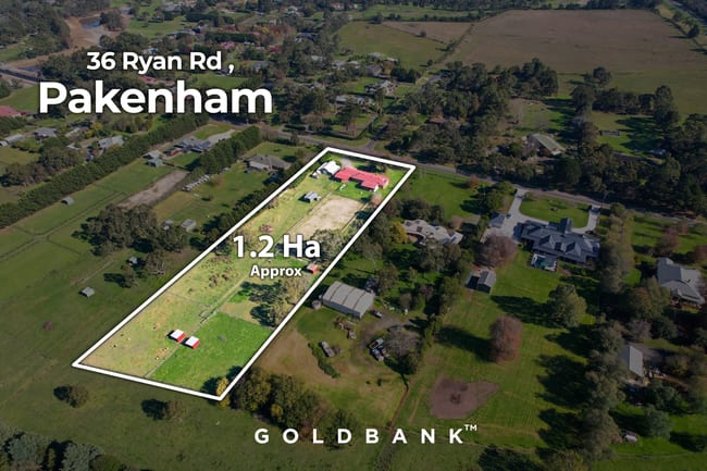 36 Ryan Road Pakenham VIC 3810 36 Ryan Road Pakenham VIC 3810