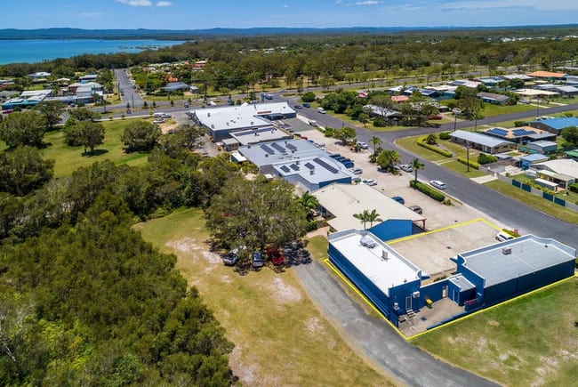 11 Dolphin Avenue Tin Can Bay QLD 4580 11 Dolphin Avenue Tin Can Bay QLD 4580