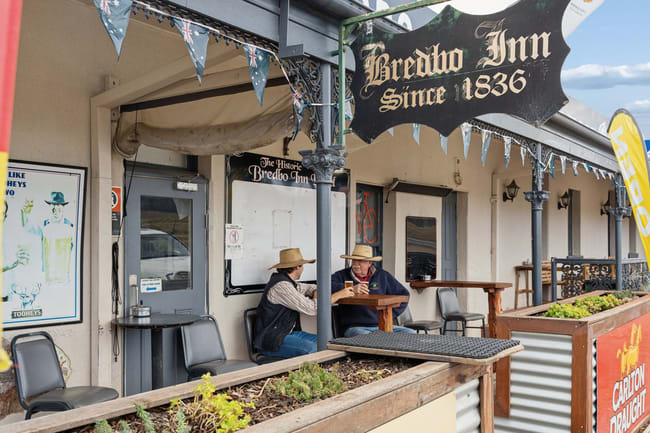 Historic Bredbo Inn , 1 Monaro Highway Bredbo NSW 2626