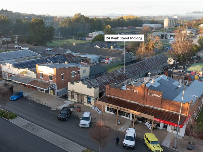 24 Bank Street Molong NSW 2866 24 Bank Street Molong NSW 2866