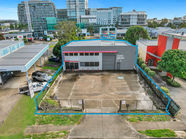 52 Second Avenue Maroochydore QLD 4558 52 Second Avenue Maroochydore QLD 4558