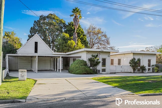 27 Page Road Kelmscott WA 6111 27 Page Road Kelmscott WA 6111
