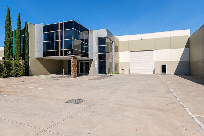 38 Latitude Boulevard Thomastown VIC 3074 38 Latitude Boulevard Thomastown VIC 3074