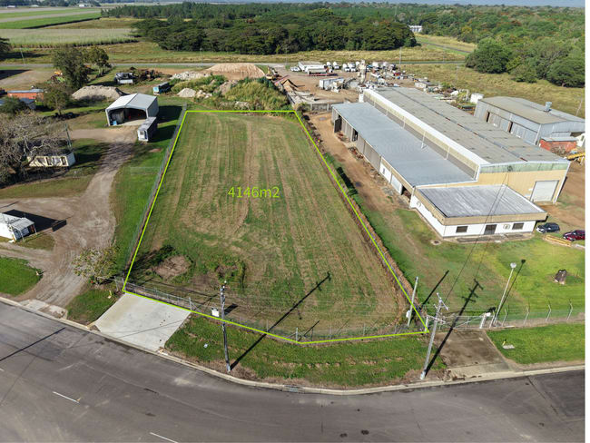 33 Challands Street Ingham QLD 4850