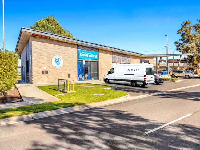 15 Station Street Pakenham VIC 3810 15 Station Street Pakenham VIC 3810
