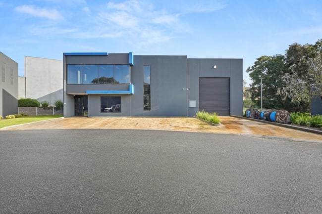 12 Chang Loop Croydon South VIC 3136 12 Chang Loop Croydon South VIC 3136