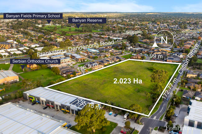 66 Clifton Grove Carrum Downs VIC 3201