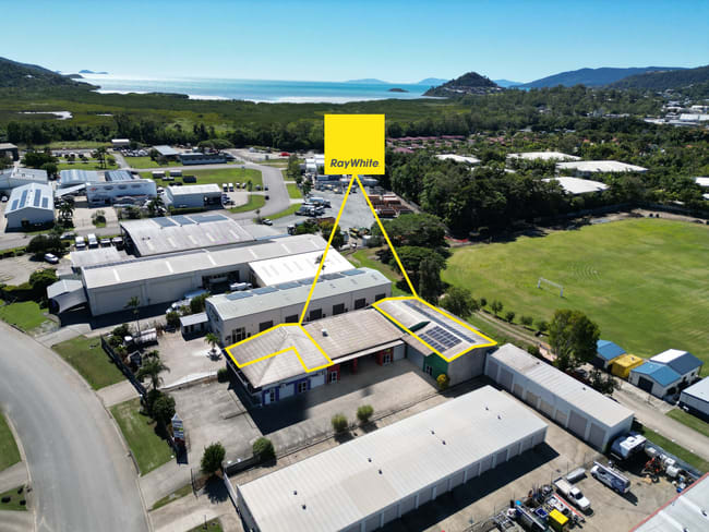 3/20 Carlo Drive Cannonvale QLD 4802