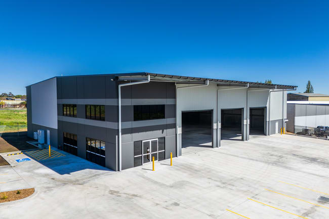 8 McNeilly Avenue Orange NSW 2800