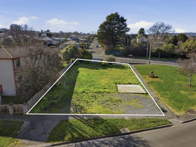 17 George Town Road Newnham TAS 7248 17 George Town Road Newnham TAS 7248