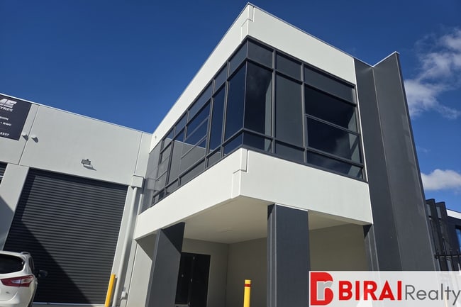 2/63 Collins Road Melton VIC 3337