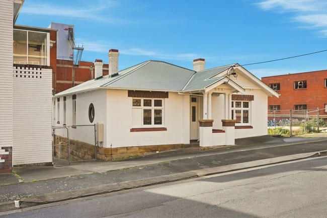 6 Heathfield Avenue Hobart TAS 7000 6 Heathfield Avenue Hobart TAS 7000