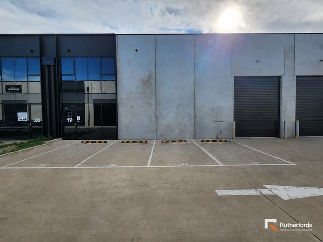 19/45 Hunter Road Derrimut VIC 3026 19/45 Hunter Road Derrimut VIC 3026