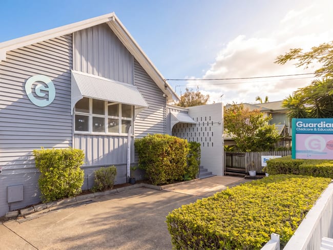 16 Thallon Street Sherwood QLD 4075 16 Thallon Street Sherwood QLD 4075