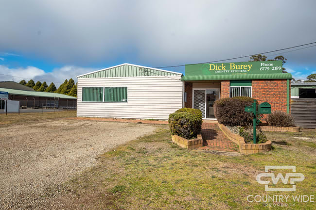 2 Coventry Street Guyra NSW 2365