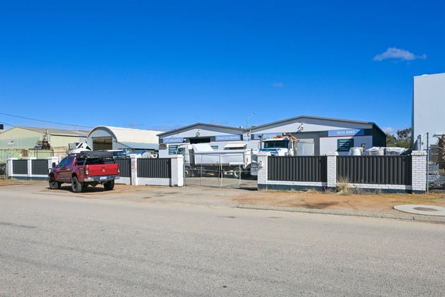 31 Stanhope Gardens Midvale WA 6056 31 Stanhope Gardens Midvale WA 6056