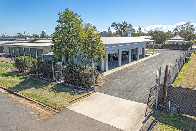 225 Bridge Street Oakey QLD 4401