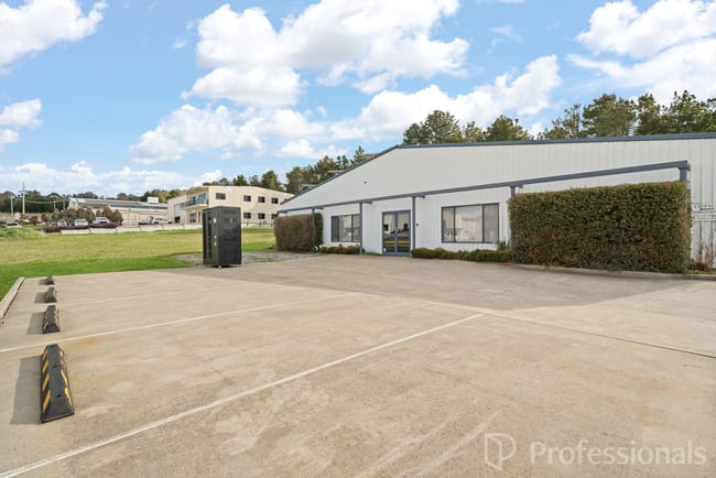 70 Corporation Avenue Robin Hill NSW 2795 70 Corporation Avenue Robin Hill NSW 2795