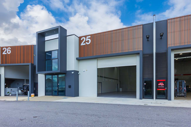 25/21 Global Road Neerabup WA 6031