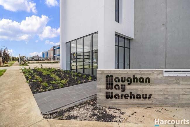 17 Maughan way Cranbourne West VIC 3977