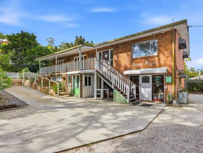 88 West Burleigh Road Burleigh Heads QLD 4220 88 West Burleigh Road Burleigh Heads QLD 4220