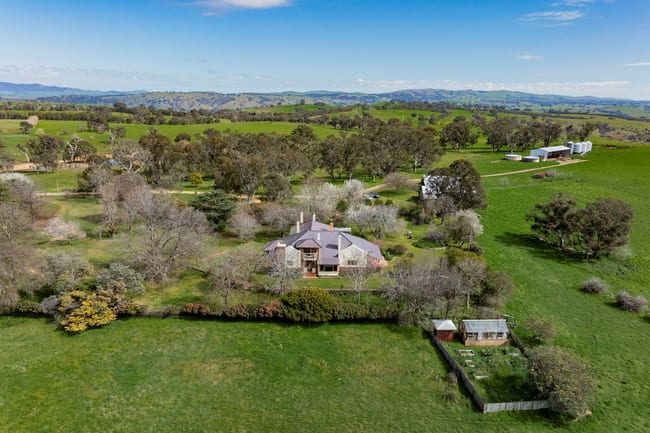 402 Euralie Road Yass NSW 2582 402 Euralie Road Yass NSW 2582