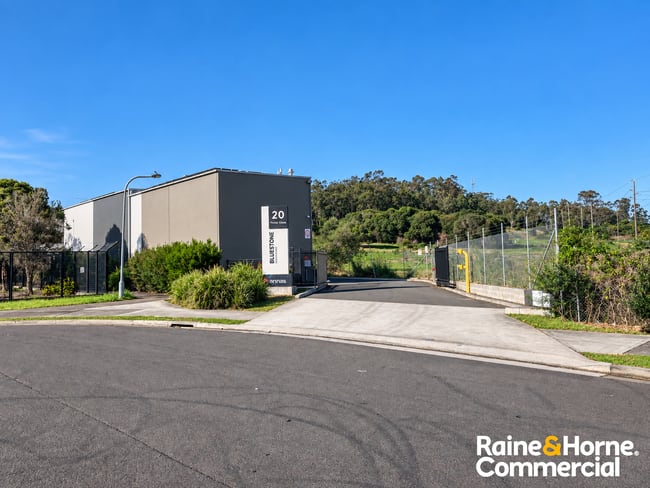 Unit 10D/20 Picrite Close Pemulwuy NSW 2145 Unit 10D/20 Picrite Close Pemulwuy NSW 2145